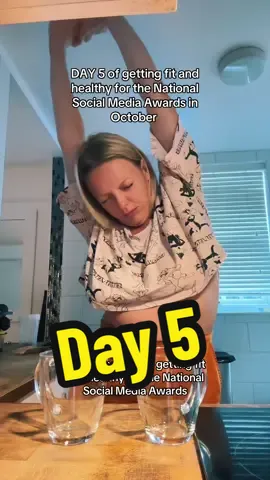 DAY 5 of getting fit and healthy for the National Social Media Awards in October ⏳📅  Brad and I have been nominated for couple of the year 🙌 (you can vote in our bio) and I want to look and feel my best. Of course not every day is going to be easy, and today the temptation was REAL! 🤣 it took everything in my power to not buy hot doughnuts 🍩 But the resistance bands are great!! I wasnt expecting them to do too much but I was feeling the burn 🤣  #day5 #workout #voiceover #journey #healthy #gettinghealthy #gettingfit #Fitness #workoutmotivation #motivation #workout #resistancebands 