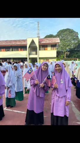 Jiwa merdeka didefinisikan sebagai satu semangat yang membawa kepada kebebasan minda, mencerminkan keyakinan diri, pemikiran yang kritis dan keberanian untuk bertindak demi kebaikan negara. Selamat hari Merdeka 2024 #smadn  #smadndihati  #pemimpinmasadepan  #JiwaMerdeka2024  #tiktok #CapCut #forupage 