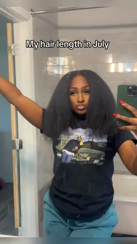 I love the progress… getting ready for  #silkpressseason #hairgrowth #naturalhaircare #4chair #grwm #OOTD 