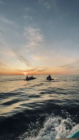 𝘀𝘂𝗻𝗿𝗶𝘀𝗲 𝘃𝗶𝗯𝗲𝘀 𝘄𝗶𝘁𝗵 𝗷𝗲𝘁𝘀𝗸𝗶  #jetski #bali #fyp 