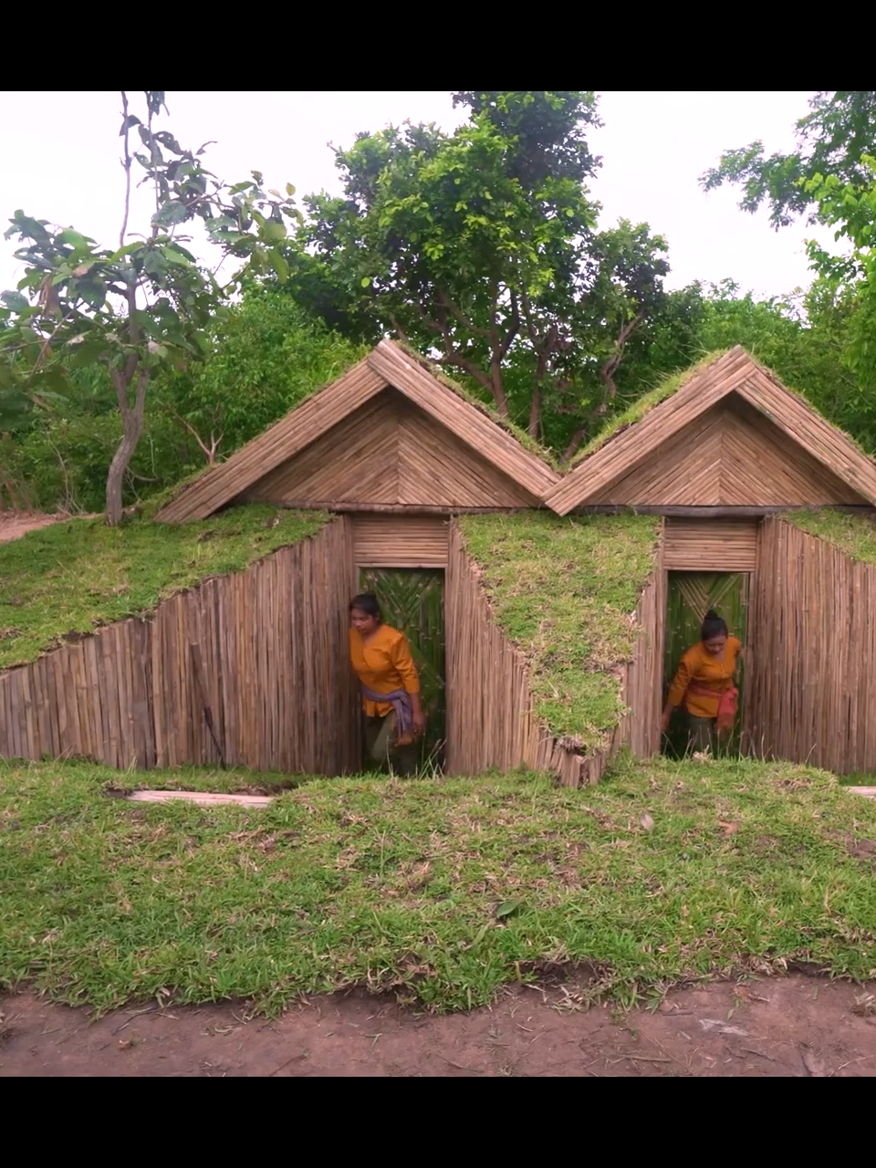 Beautiful Girls, Building a Modern Bamboo House Underground