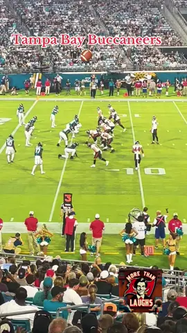 Live from #jacksonville. @Chris rock watching our boys 🔥🏈 @Tampa Bay Buccaneers 