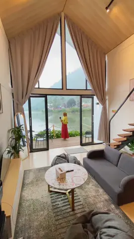 ‼️HIDDEN GEM VILLA DIENG‼️ Villa di dieng cuman 5 langkah ke bukit sikunir dan memilili view telaga cebong serta muat buat5-6orang untuk fasilitas cukup lengkap jadi cocok buat staycation ramean bareng keluarga dan temen kalian✨ untuk nama villanya @momenvilla.sikunir  Langsung saja Reservasi sekarang juga buat nikmatin staycation sambil liburan di bukit sikunir❤️ #wonosobo #wonosobohitz #villa #staycation #dieng #diengwonosobo #sikunir #sikunirdieng #sikunirgoldensunrise #wonosobozone #wonosobohits