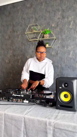 New 3 Step mix alert🚨. Now live on YouTube  #3stepmix #3step #AfroHouse #3StepAfro #Yamke #FemaleDJ 
