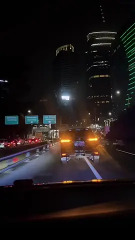 tetap santun di jalan