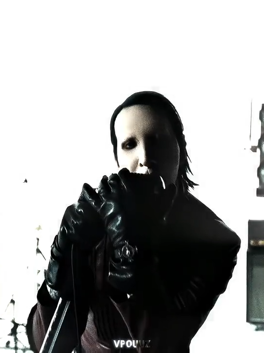 I really like this clip #marilynmanson #marilynmansonedit #edit #edits #raisetheredflag #industrialmetal #blackmetal #trashmetal #rockmusic #rock #foryou #foryoupage #fypage #fyp