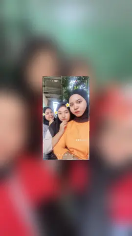 virallin yuk.  alhamdulillah akhirnya di ajak foto juga akyu.  #viralinyuk #merahputih #merdeka #17agustus #cikarang #fypシ #viral #fypシ゚viral #cahkerjo #bekasi #bekasibarat  @estearacik #ตามจังหวะ #CapCut 