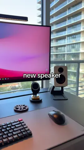 upgrading my speaker with the yu2s 🔊 love the design and sound quality of this one! #desksetup #homeoffice #wfh #GamingSetup #cozysetup #pcgaming #tech #minimalist #homedesign #officemakeover #interiordesign 