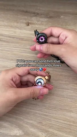 LINK IN BIO ✅ Totwoo bracelets for long distance couples 🌎 they are all you need to stay connected to your beloved ones 💖 All you have to do is tap it and you'll be connected to them right away. Perfect for gifting 🎁 #Relationship #couple #gift #Love #totwoo #couplegoals #couplegifts #longdistancerelationship 