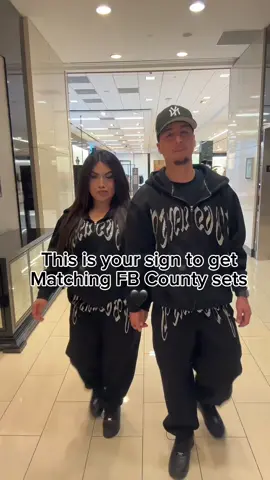 Get your matching @FB County sets❤️ #fbcounty #backtoschool #hoodies #chicano #baggyclothes #relashionshipgoals #couplegoals #couplelife #marketingdigital #influencer 