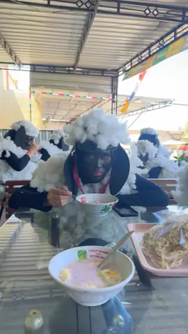 lari lari❌️ jajan es✅️#shaunthesheep #karnaval #masukberanda #fypp #fyp #costumechallenge 