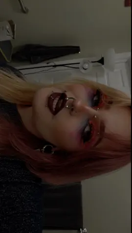 we love Mary ❤ #fypシ゚viral #fypage #dark #mary #thehappyfits #rock #dance #makeup #mua #piercing #piercingtok #alt 