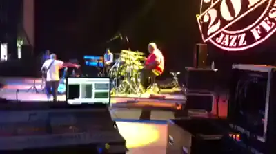 Watch this fat man jam this awesome gig 👌  #drummersspot #viral #drums #music #fatburner 