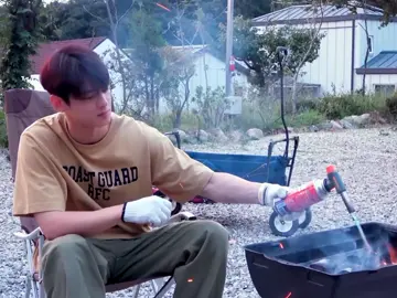 eunwoo eating meat after his hard work building a tent for camping 😁🫶🏻 #chaeunwoo #leedongmin #차은우 #fyp #foryou #viral #xyzbca #eunwoo_jame @차은우 