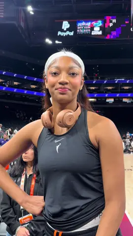 Pregame questions with Angel Reese #angelreese #WNBA #wnbabasketball #chicagosky #viral #foryou @SomosAZsports @Chicago Sky 