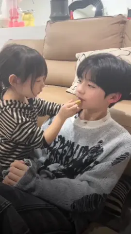 Cute 🥺 #douyin抖音 #douyin #baby #cutebaby #fyp 