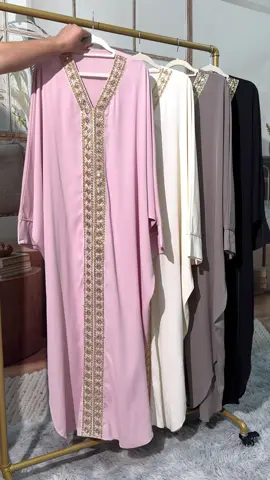 The first abaya a girl must have! #abaya  #muslimfashion  #abayamurah  #spotlightfinds  #tiktokmademebuyit #Spotlight  #muslimclothes  #abayaqueen  #abayastyle  #foryou 