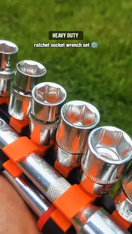 EASY LIVE 12pcs 1/4 / 1/2 Inch ratchet socket wrench set #ratchet #socketwrench #wrenchset #heavydutyratchet #ratchettools #fy 
