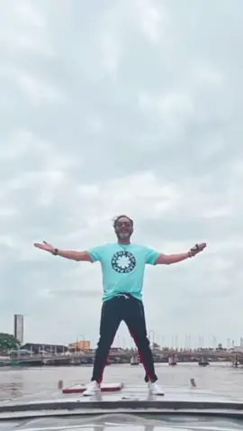 jaman dulu kalo bolos suka naik klotok.. giliran sekarang naik klotok joget dikit ahhh #papinov17  #pnovproduction  #imyourpapi  #trakindoroadshow2024  #kerjasambiljalanjalan 