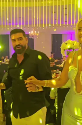 #nusetshqiptarebelike👰‍♀️❤️ #dasmashqiptare🇦🇱🇽🇰 #kanagjegji💃 #viralvideo #viraltiktok #fyyyyyy #fypシ゚viral #viral #wedding #albanish 