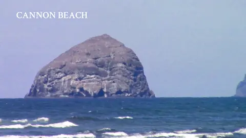 No puedo morir sin conocer esta playa 🥹🥹  🏝️🐚 : : : : #HiddenGems #HiddenGems  #TikTokTravelCampaign #beachvibes #beach #Summer #travel #fy #cannonbeach #oregon 