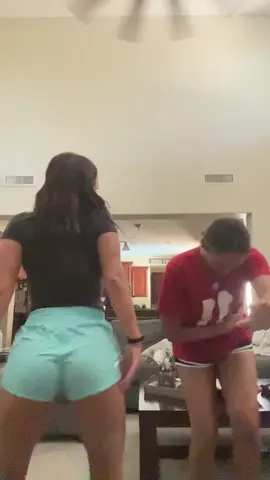 Big booty bitch gone shake it😛@TrinLeigh 