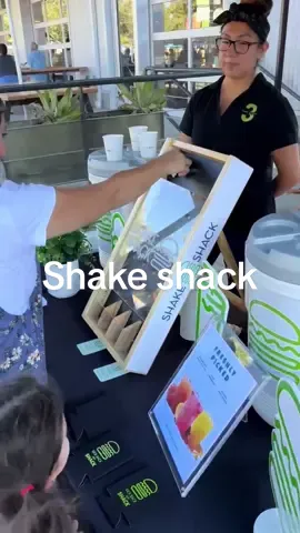 This place was so amazing our kids did not want to leave. Of course everyone working there was super nice too! We will be back!! @SHAKE SHACK #kidfriendly #shakeshack #food #restaurant #sacramentotiktok #sacramento #iceblocks 