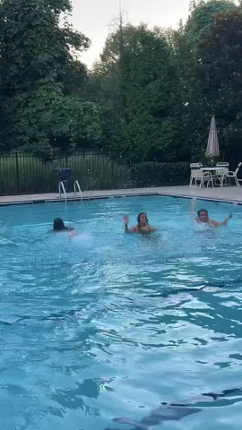 Sisters having fun 😊 #pooltime #sistershaveeachothersback #sistersforever #fypシ゚viral 