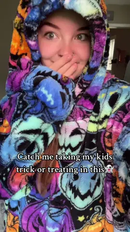 ITS SO COMFY.👻 #halloween #fall 