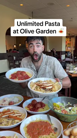 Unlimited pasta at Olive Garden 🍝 #fastfood #shopping #olivegarden 