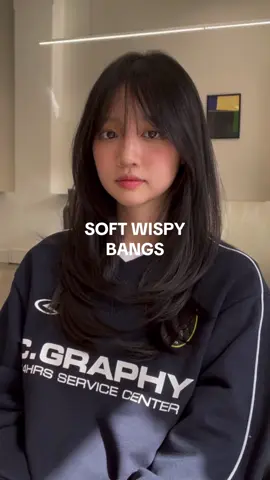 Soft wispy bangs work well with various hairstyles and face shapes✨ It gives gentle frame that enhances facial features without overpowering them If you want to experiment with bangs but avoid too much change, try soft wispy bangs🤍 #jisusalon #melbournehairdresser #melbournehairsalon #softwispybangs 