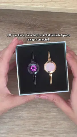 LINK IN BIO ✅ Totwoo bracelets for long distance couples 🌎 they are all you need to stay connected to your beloved ones 💖 All you have to do is tap it and you'll be connected to them right away. Perfect for gifting 🎁 #Relationship #couple #gift #Love #totwoo #couplegoals #couplegifts #longdistancerelationship 