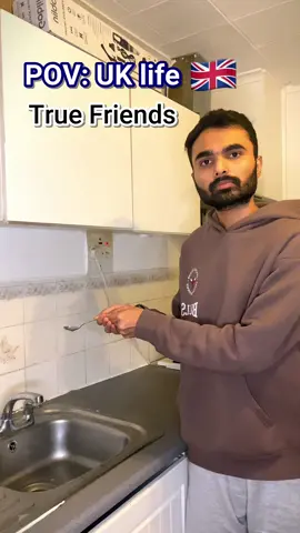 9 Oceans of International Students in UK🇬🇧😂 . . . #internationalstudent #lifeinuk #ukstudentvisa #ukstudentlife #ukstudents #ukindian #ukpakistani #indiansinuk #indiansinlondon #pakistaniinuk #uktiktok #ukvideos 