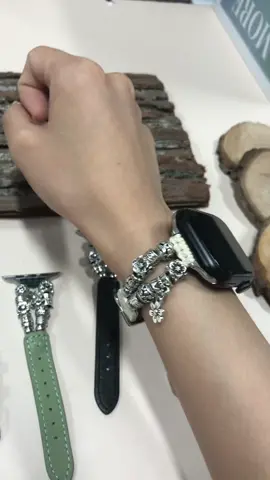 Newband!!!#foryou #foryoupage #watchband #iwatch #watchstrap #smartwatch #loohuustore #watches #leather #newband #🌸 #🔥 #🥰🥰🥰 #tiktok 
