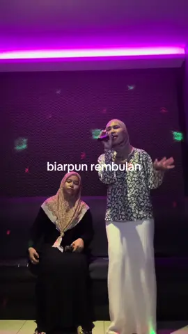 Another clip dalam bilik karok !!!! Hahaha aku memang suka karok 😭@N.ATIKAH #lagulamakenangannostalgia #azimatcinta #karaoketiktok 