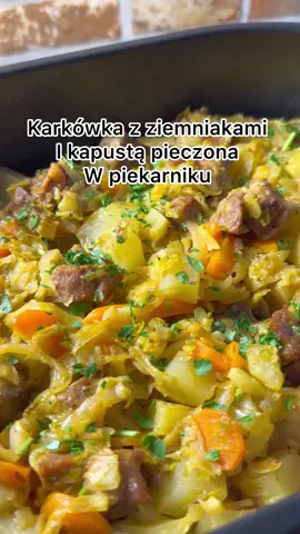 Karkówka pieczona w piekarniku z kapustą i ziemniakami – idealne połączenie smaku i prostoty! W moim najnowszym filmie pokażę Wam, jak w kilka kroków przygotować to pyszne danie, które rozgrzeje Wasze serca i żołądki. Zobaczcie, jak soczysta karkówka i aromatyczne dodatki tworzą niezapomnianą ucztę! #foryourpage #szybkiprzepis #karkówka #kapusta #shorts #jedzenie #dlaciebie #food #tanio #foodtiktok #nowość #żona #mega #kuchnia #pyszne #piekarnik #kolacja #kolacja #obiad #mięso #warzywa #gotowanie #ziemniaki #dlaciebie #FoodLover #przepis #mąż 