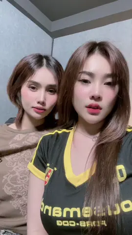 สายตา 2 คู่นี้ 😈 #ปิ๋มชุติมา #เมลตวิษาแปดแสนซาวด์ #เมลตวิษา @เมล ตวิษา 