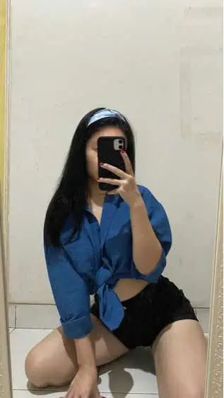 🩵💙  #mirrorselfie #fitcheck #OOTD #mirrorpics #posesideas #outfitideas #selfieposes #selfies #fahiontok #poseideas #mirrorposes #outfitinspo #fyf #foryourfeed #fitcheckgirl #fashioninspo #pose #kemejacewe 