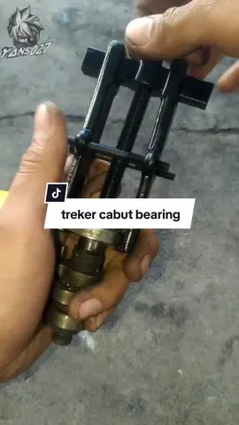 treker cabut bering atau laher noken as, laher pompa air #trekercabutbearing #usahabengkelmotor 