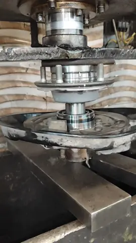Need Replace Rear Wheel Bearing Sound #howto #usa🇺🇸 #mechanic #usa 