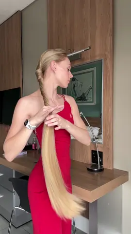 This is my go to daily hairstyle as someone with really long hair because its quick, comfortable and it holds all day #hairtutorial #hair #longhair 