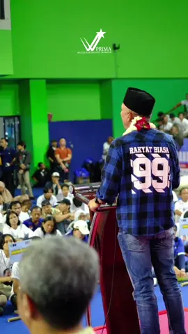 Gawe Semarang Ojo Setengah-setengah 🔵🔵🔵 Apa sih lur, sing gawe Partai Prima berbeda? Ayo to kenalan lebih dekat program dan langkah kami untuk masa depan yang lebih baik. Ojo lewatke kesempatan untuk ngerti lebih banyak tentang kami! ========= Iswar Aminuddin sosok yang pas untuk memimpin Kota Semarang. Berangkat dari seorang birokrat, Iswar Aminuddin layak dipertarungkan dengan tokoh politisi yang ada di Kota Semarang. Pilwalkot Semarang 2024 jadi gelanggang ideal bagi Iswar Aminuddin untuk membuktikan kapasitas menjadi Walikota Semarang, berkontestasi dengan tokoh politik lainnya untuk membuktikan siapa yang layak. Partai Prima berada di satu napas yang sama dengan Iswar Aminuddin sebagai Walikota Semarang, untuk membangun Kota Semarang yang jauh lebih baik 💯 Partai Prima Kota Semarang dukung Iswar Aminuddin jadi Walikota Semarang 2025-2030 🔵🔵🔵 #primasemarang #partaiprimasemarang #primakotasemarang #iswaraminuddin #pilwakotsemarang #pilwalkotsemarang #calonwalikotasemarang #pemerintahkotasemarang #politiksemarang #tokohpolitiksemarang #politisikotasemarang 