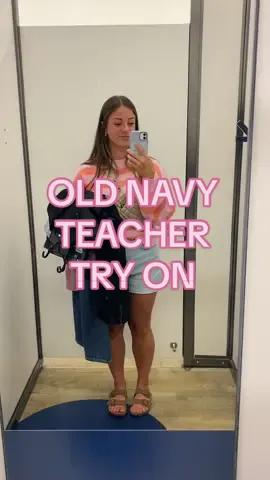 Love @Old Navy Official for my back to school shopping! For reference, I am 5’4, 150lbs and wearing a medium in everything. #teacherootd #teacheroutfit #tryonwithme #oldnavy 
