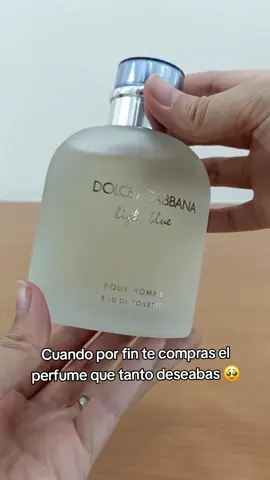 Cuando por fin te compras el perfume que tanto deseabas 🥹✨️ #estilo #moda #dolcegabbana #lightblue #perfumestiktok #fragancias 