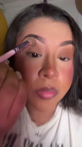 Using @makeupforever artist pencil lip liner in limitless brown . This is such a good versatile pencil to create a beautiful smoky brown eye  #makeupartist #beautyinfluencer #microbeautyinfluencer #makeup #fypシ゚viral #grwm #makeuptutorial #makeupforever #makeupforeverliner #limitlessbrownlipliner 