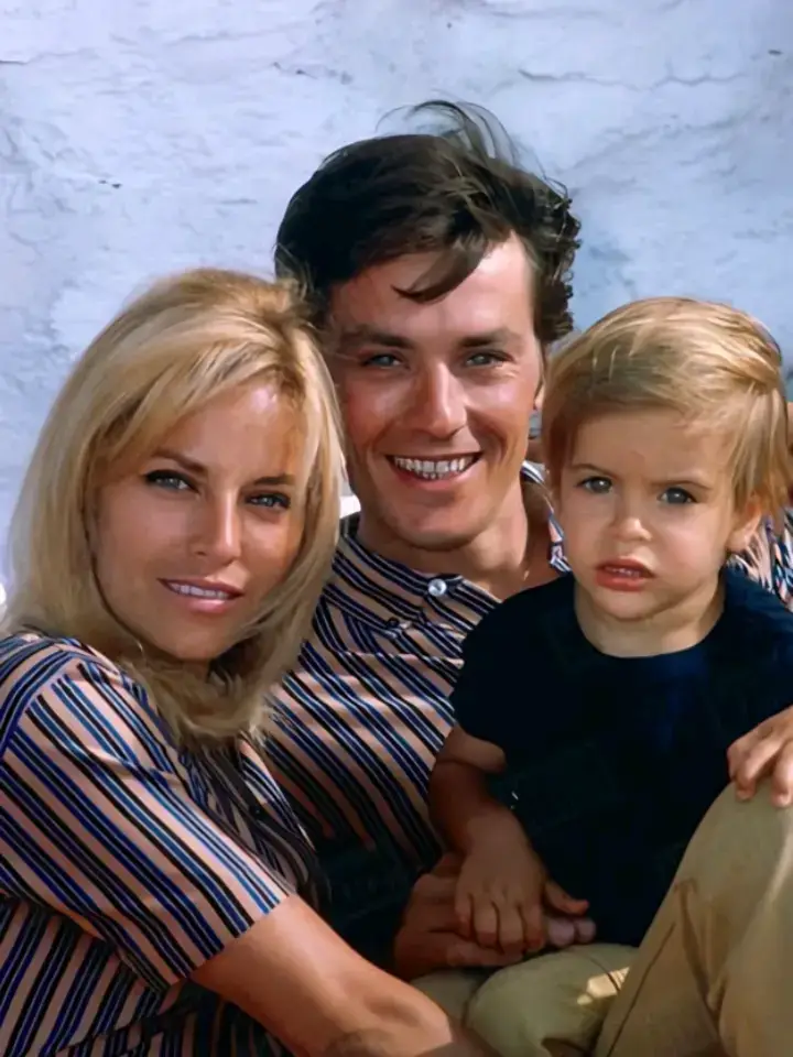 #Alaindelon #nataliedelon #anthonydelon #family #Love #rip #fyp #fy #foryou #france 