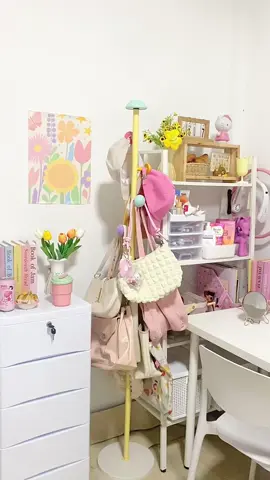 💭💗ที่แขวนหมวก แขวนกระเป๋าวางมุมไหนของบ้านก็ทำให้น่าอยู่มากๆ แถมยังน่ารักอีกด้วย 🎀✨ #ราวแขวนผ้าอเนกประสงค์ #ราวแขวนผ้า #ราวแขวนของ #ราวแขวนหัวเห็ด #ราวแขวนกระเป๋า #ราวแขวนหมวก #ที่แขวนหมวก #ที่แขวนกระเป๋า #ของใช้ในบ้าน #ที่แขวนอเนกประสงค์ #ราวแขวนเสื้อผ้า #tiktokป้ายยา  @Pitchy.np  @Pitchy.np  @Pitchy.np 