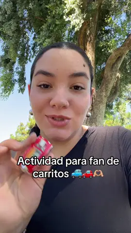 Actividad para niños fan de los carritos! #cars #kidsactivities #niñosdetiktok #mamasdetiktok #MomsofTikTok #artsandcrafts #mamalatina #manualidades #carlovers #hotwheels #juguetesparaniños 