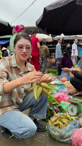 Nghe bảo loại quả này 5 năm mới mọc 1 lần. mọi người đã từng ăn chưa mình người vùng mà giờ mới đc thấy#dacsanvungcao_taybac #phienchovungcao #thaoduocthiennhien #duoclieutaybac #cuocsongvungcao #cogaidao #dulichtaybac 