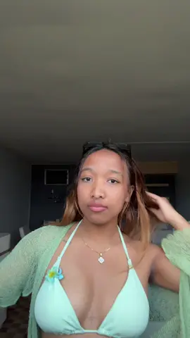 Me and my bikini 😂🌸